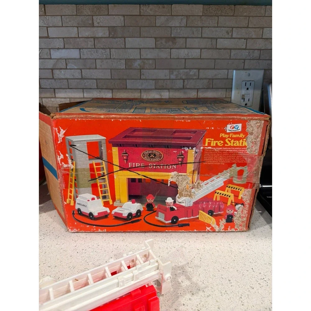 Fisher-Price Fire Station Complete with Original Box Vintage Play Family Toy